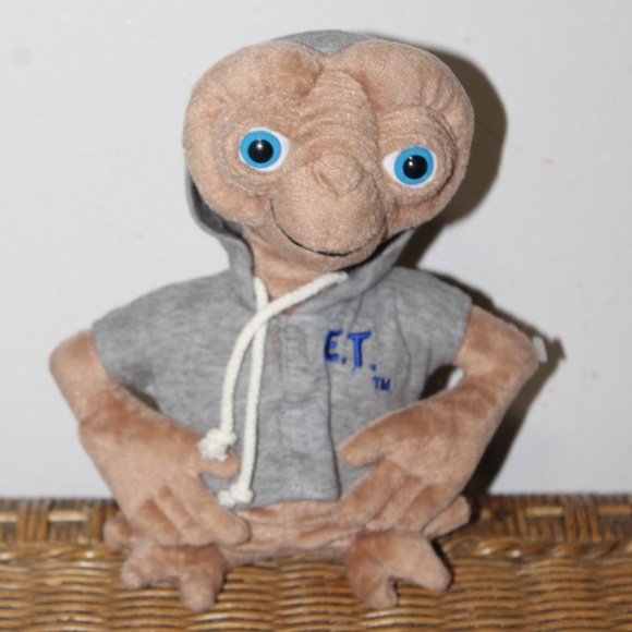 GUND Universal Studios..  E.T. The Extra Terrestrial 9” Plush 1998   Vintage - Picture 1 of 5